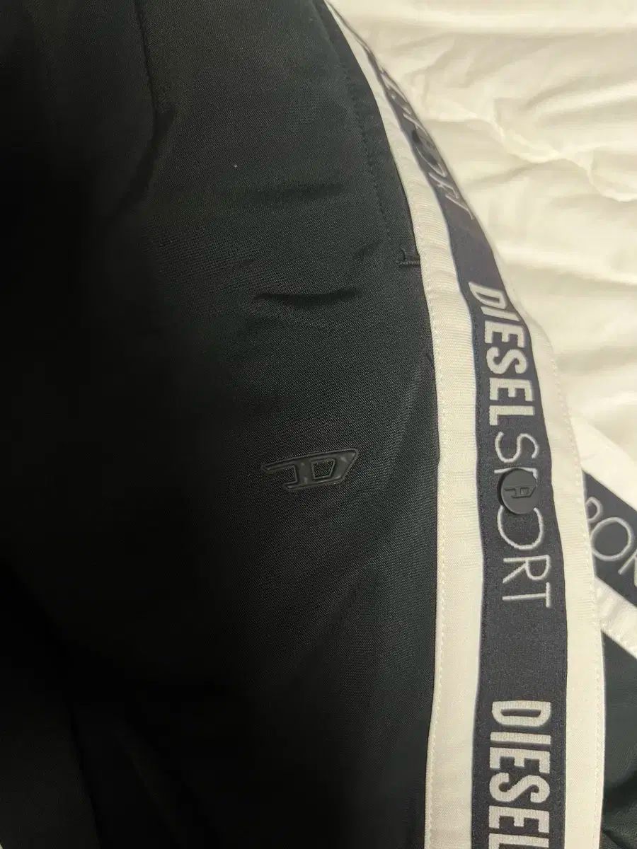 スポーツ トラックパンツ