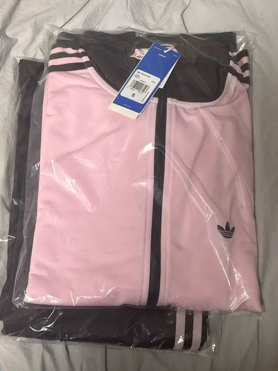 アディダス bbトラックジャージ ピンク
