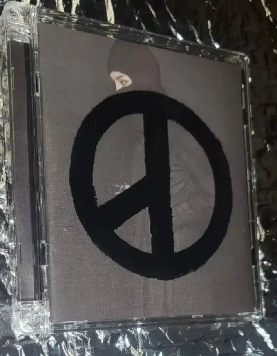 G-DRAGON（ジードラゴン） クーデター アルバム 出品 - メルカリ