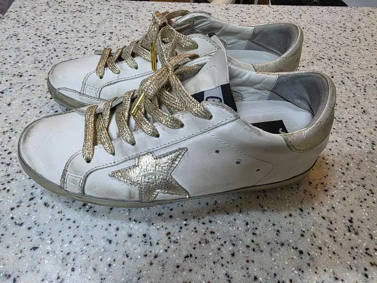 GOLDEN GOOSE ゴールデングース 白 金 37 240