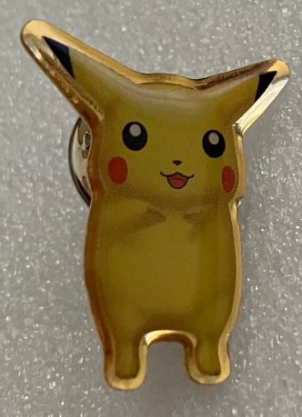 e#ポケモン# ピカチュウ 背伸ばしver ピンバッジ