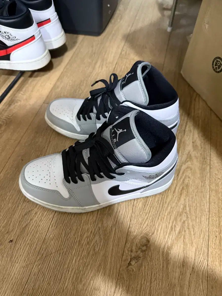 ナイキ エアジョーダン1 ハイ グレー