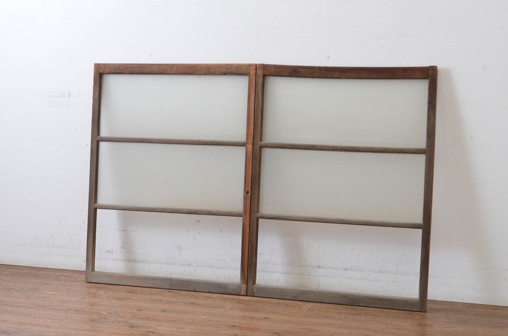 現状販売 横桟ガラス窓 セット アンティーク建具 引き戸 ガラス戸 4～7営業日前後で発送 修理加工希望の方3ヶ月程で発送 R-064994