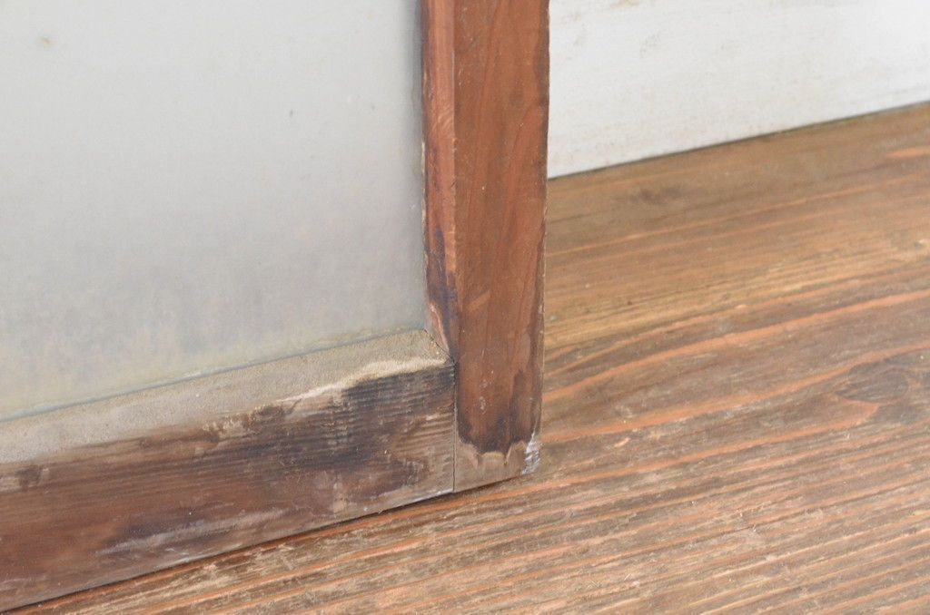 横桟ガラス窓1枚