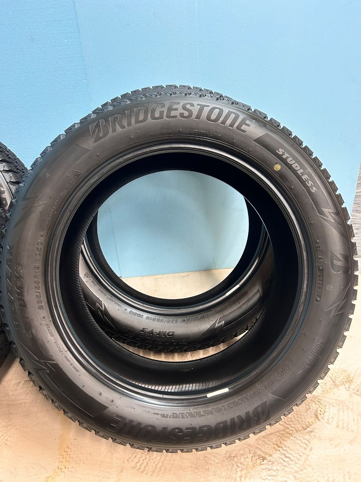 235 55 R 19 DM V 3 スタッドレス BLIZZAK 19インチ 4本セット No 6 Y