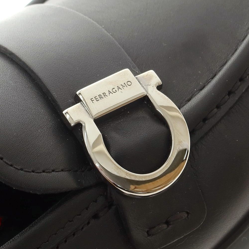 サルヴァトーレフェラガモ Salvatore