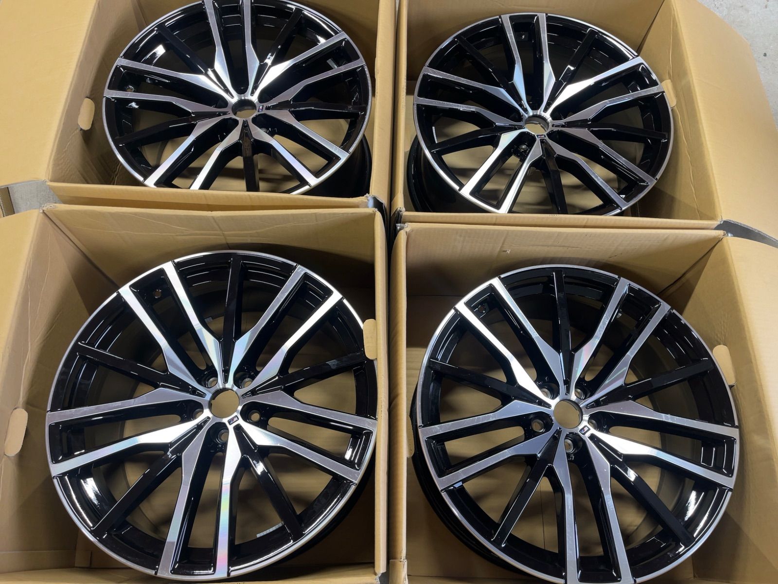 BMW X 5 G 05 6 06 新車外し 22インチ ４本セット