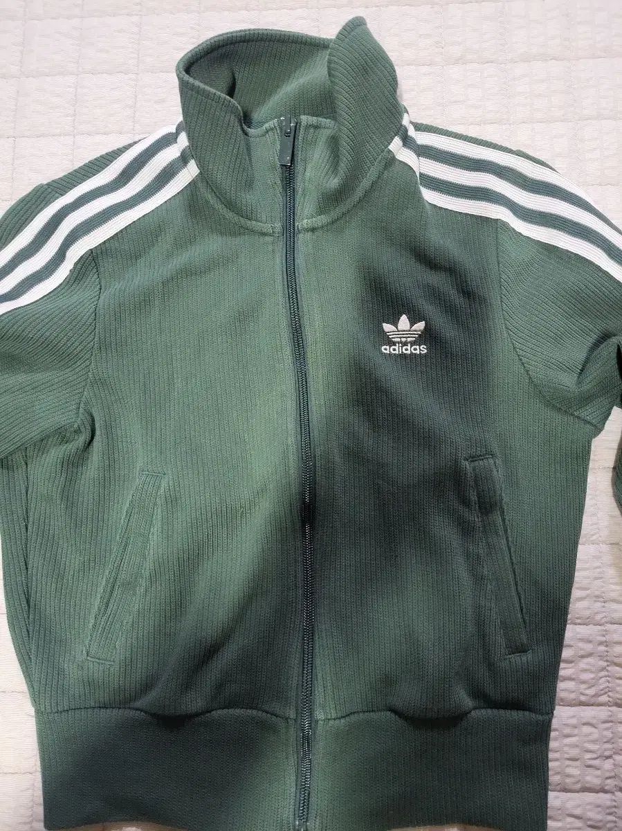 アディダス ニット トラックジャージ グリーン ジャージ xs