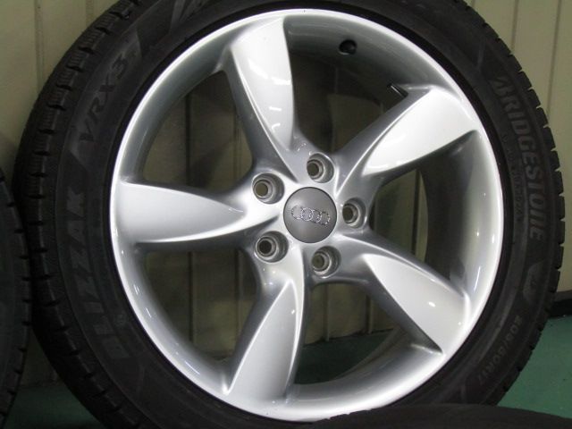 【美品で超溝あり】アウディ　8V系　A3ウインター純正　5アームヘリカデザイン