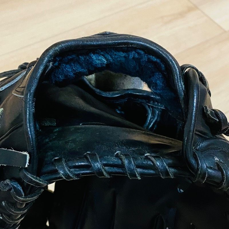 硬式グローブ、半年ぐらい使用、堅さもあります。 店舗ブログ(6／9