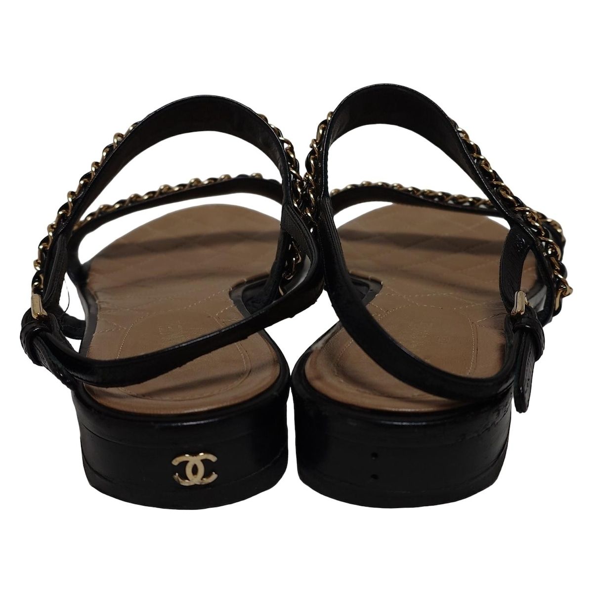 CHANEL(シャネル) サンダル 38 1/2 C レディース - 黒 ゴールド金具