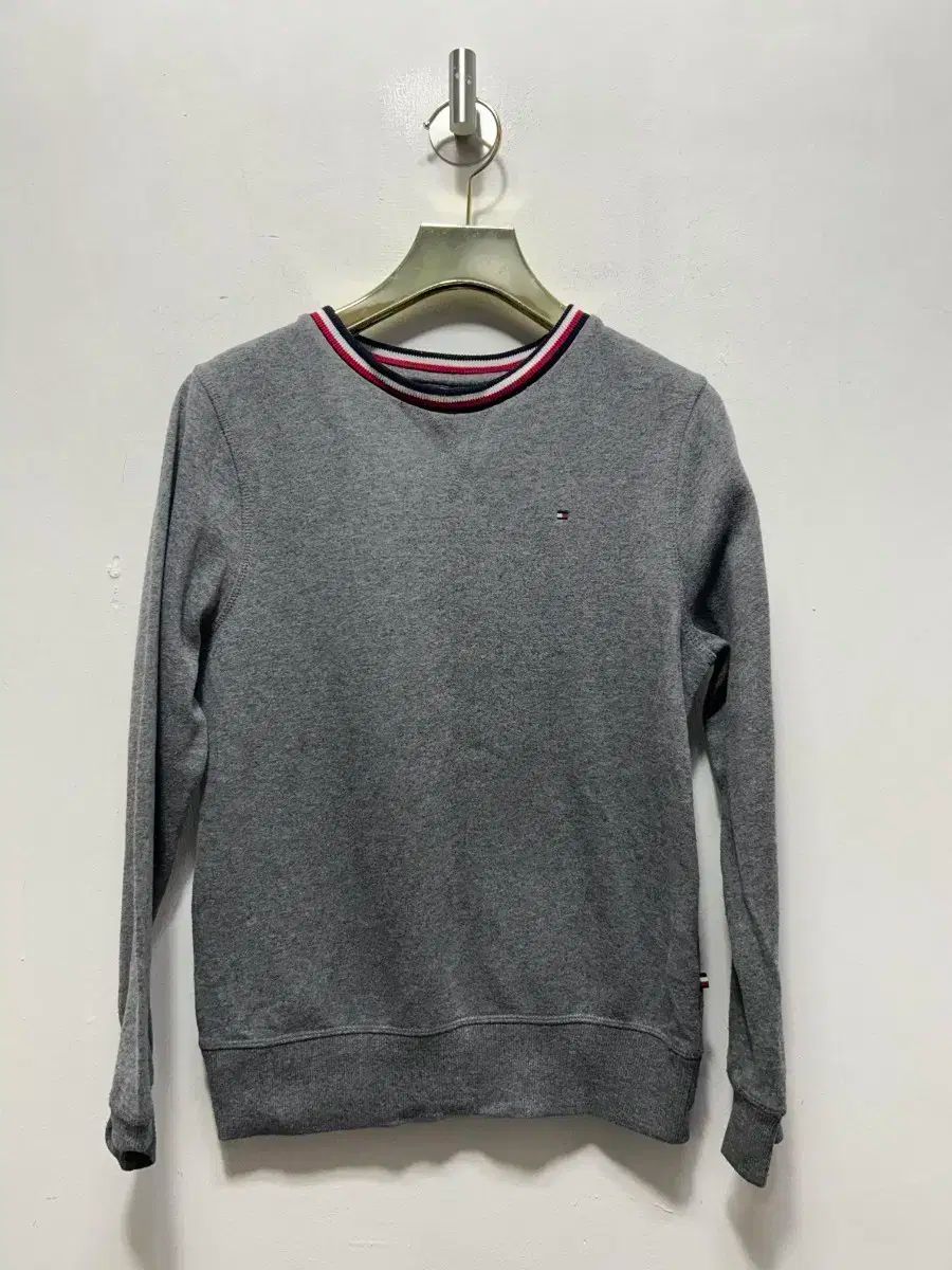 ZVW40/41Wプリウスα前期後期用ワンオフフルストレートリアピースマフラー ZVW40/41Wプリウスα前期後期用ワンオフフルストレートリアピースマフラー