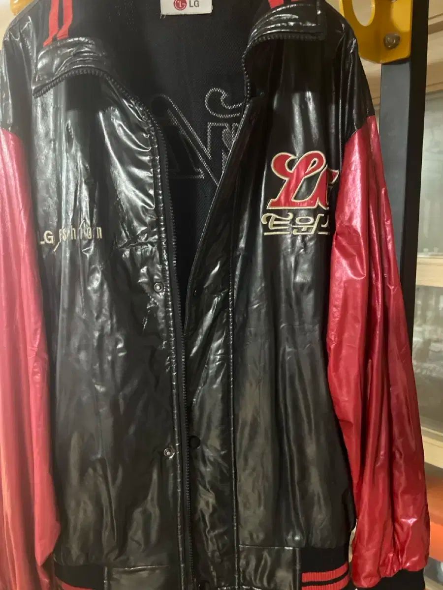 LG TWINS ツインズ 野球スタジャン ブラック レッド