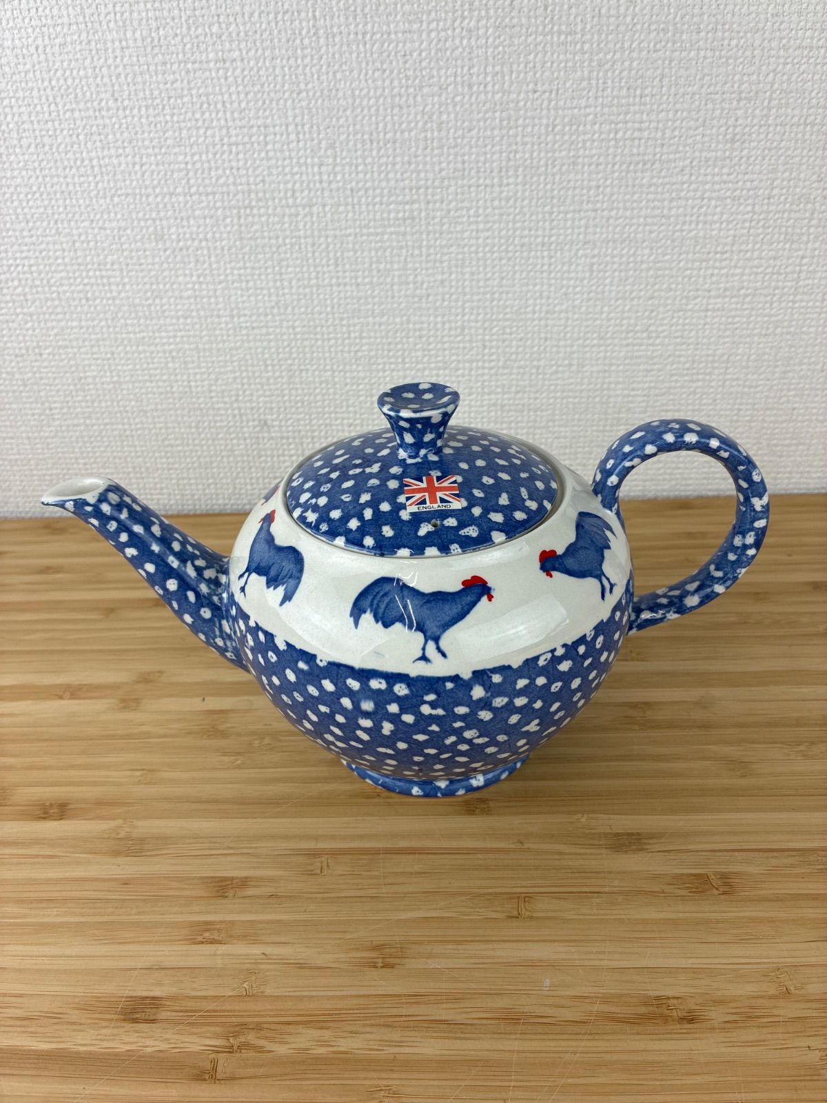 イギリスの陶器メーカー バーレイ Burleigh のチャーンティクラー Chanticleer ティーポット