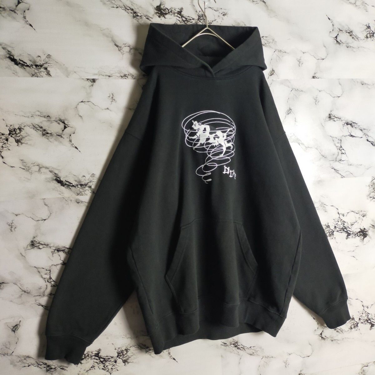 016【希少XLサイズ】ダイム☆刺繍ビッグロゴ　人気即完売品　ブラックパーカー 人気Lサイズ】ダイム☆刺繍ロゴ入りパーカー 即完売 入手困難 人気