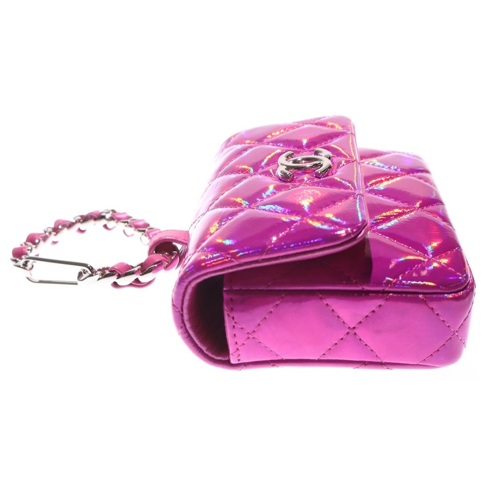 メタリックマトラッセチャームバッグ パテントレザー