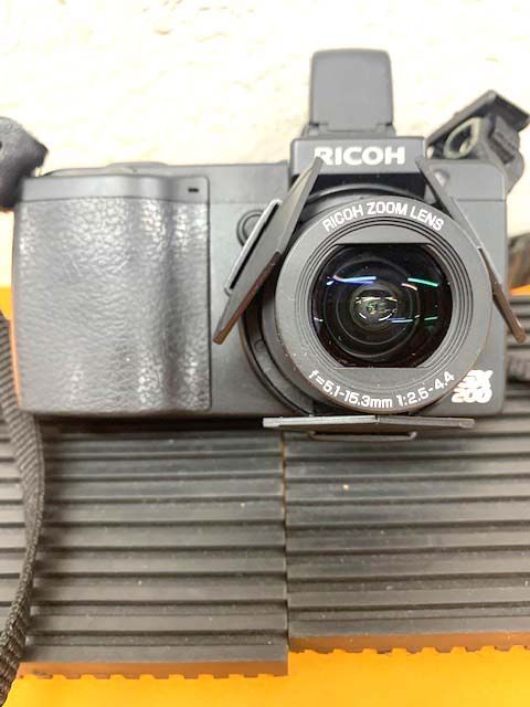 RICOH☆GX200 VF-1 外付けファインダー付属☆高級コンデジ☆現状品 RICOH☆GX200 VF-1 外付けファインダー付属☆高級コンデジ☆美品