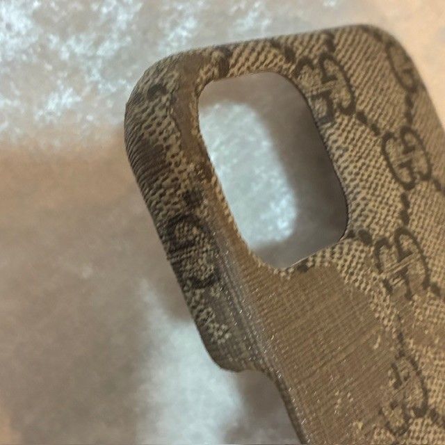 グッチ GUCCI GGスプリームキャンバス ダブルGエンブレム iPhone13専用