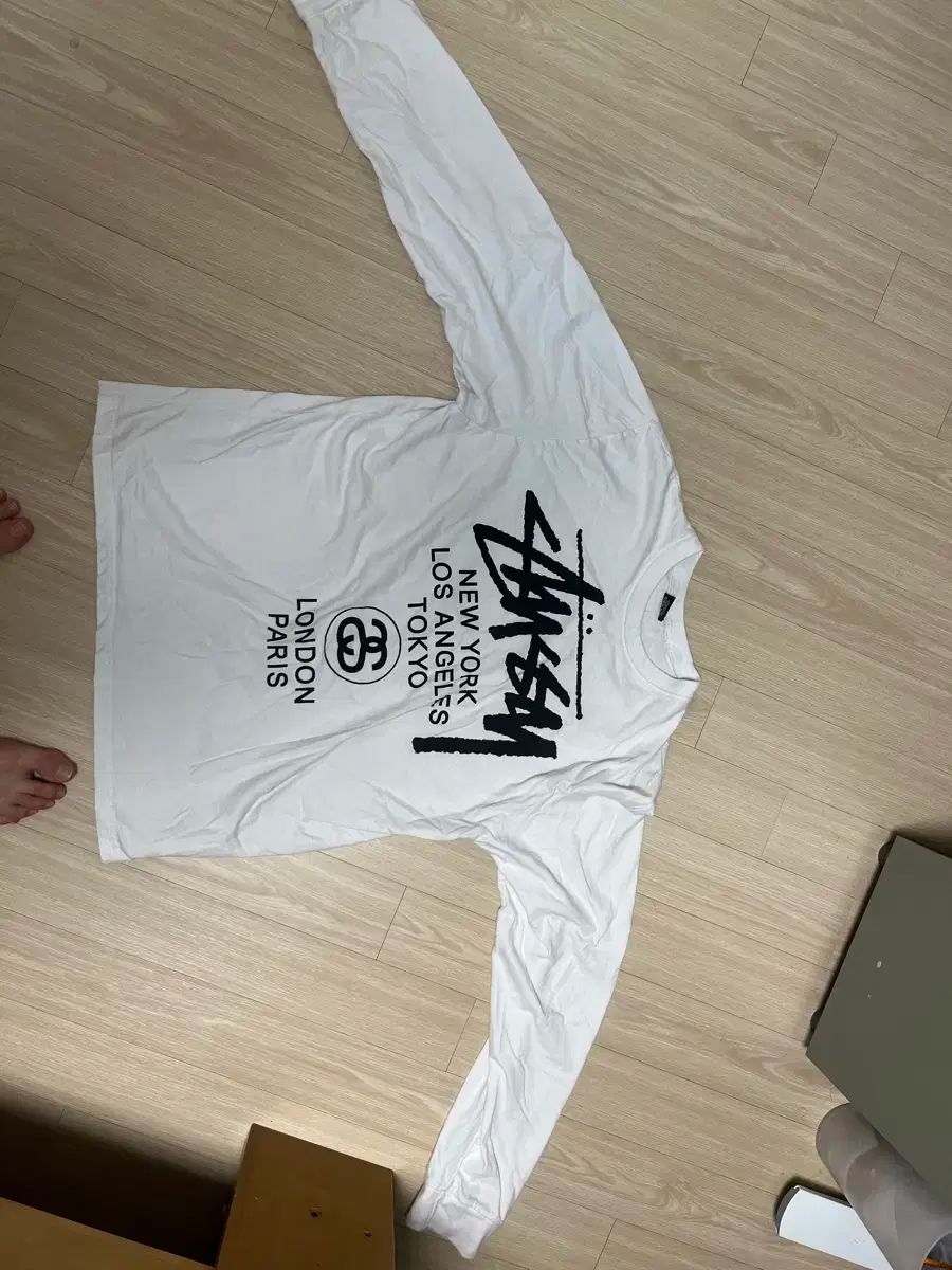 Stussy ロングスリーブTシャツ ホワイト 新品タグ付きⅯ Stussy ロングスリーブTシャツ ホワイト 新品タグ付きⅯ stussy