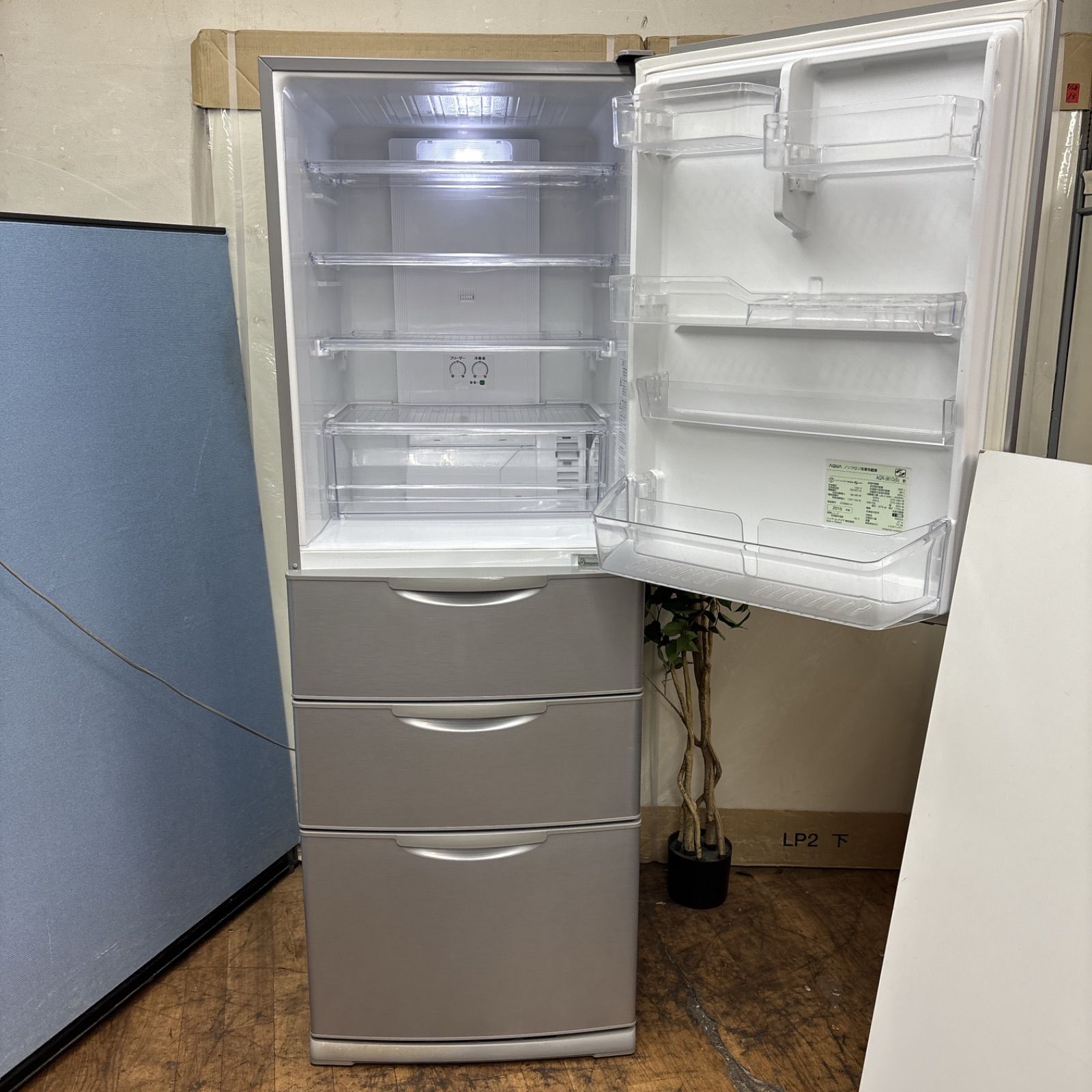 I701 🌈 名古屋市近郊配送設置無料！ AQUA 冷蔵庫 (355L) ⭐ 動作確認