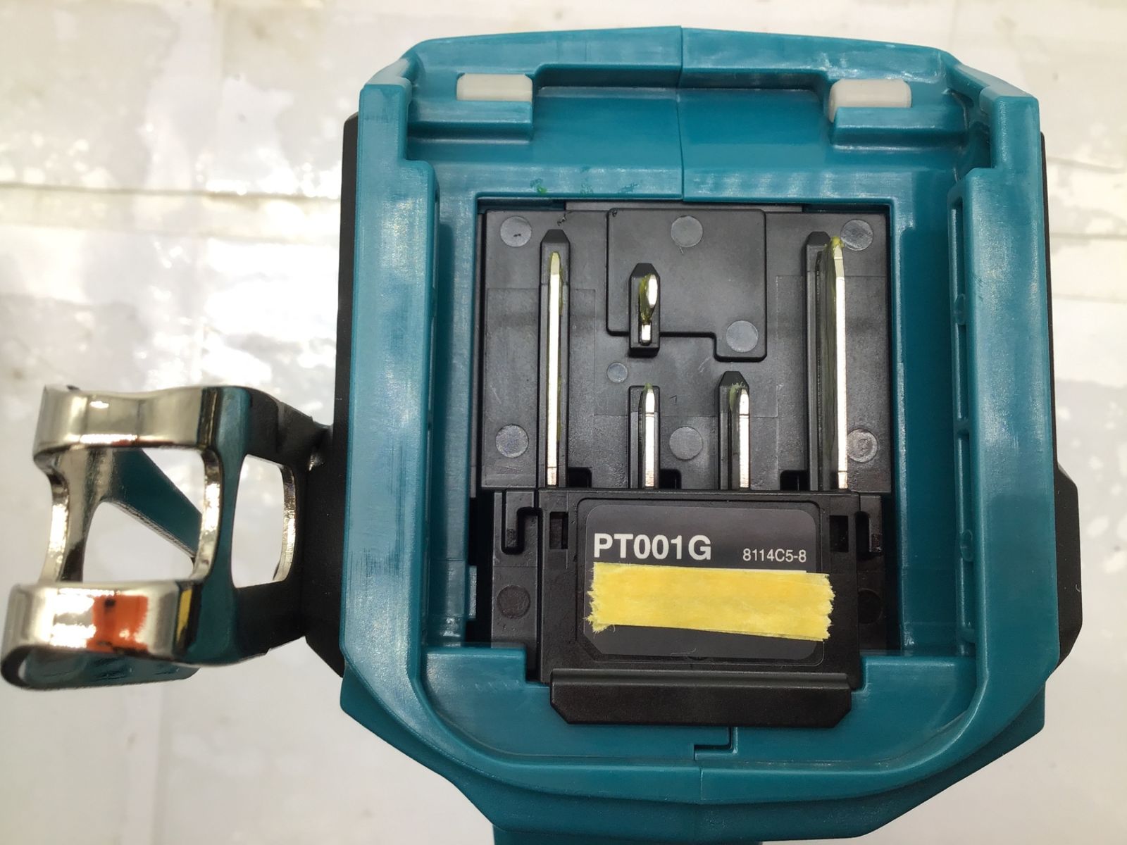 充電器 ケース付