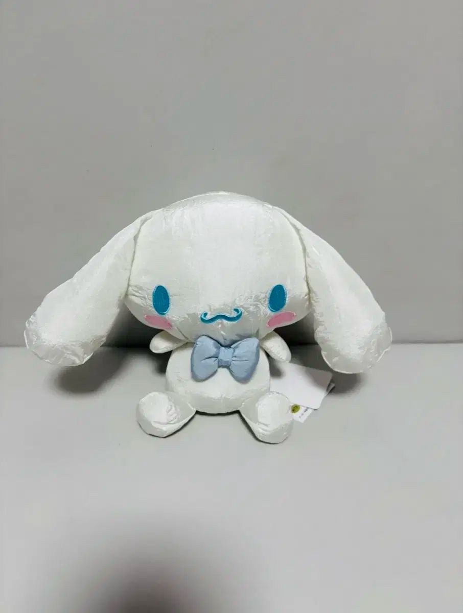 HUTSCHENREUTHER ドイツが彩るイースターバニーと花の祝福プレート HUTSCHENREUTHER ドイツが彩るイースターバニーと花の祝福プレート