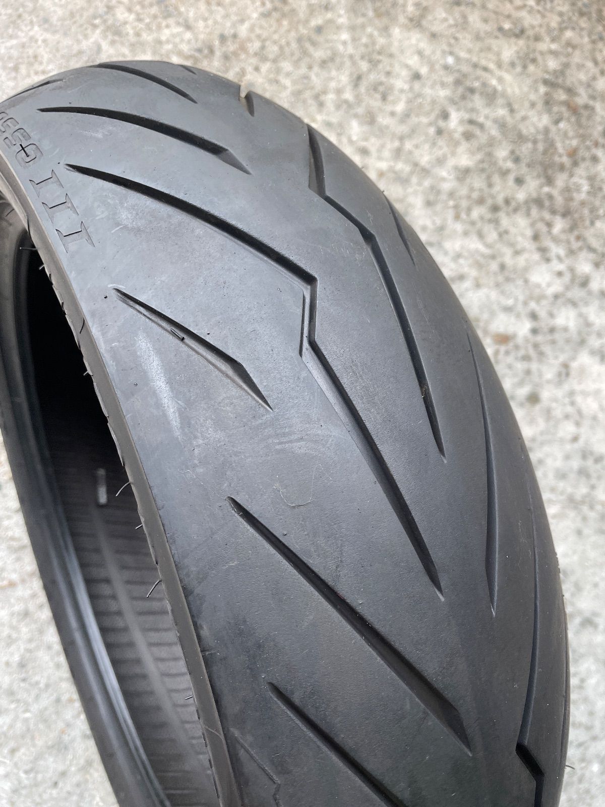 ピレリ ディアブロ ロッソ スクーター 120/70R15 TMAX C650 ピレリ ディアブロ ロッソ スクーター 120/70-15 (バイク用タイヤ