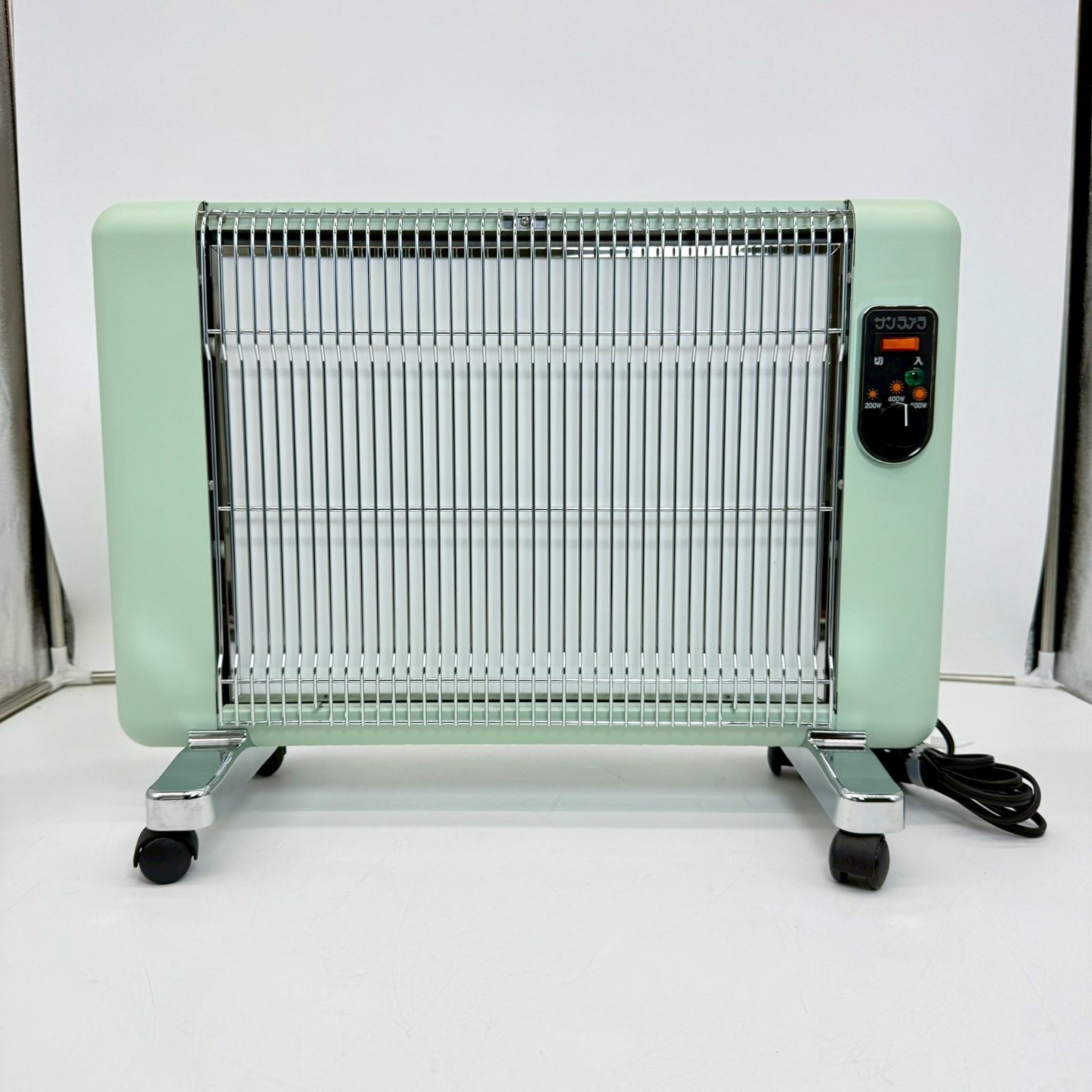 色 ニューセラミックヒーター サンラメラ 600 W型 クラシックグリーン