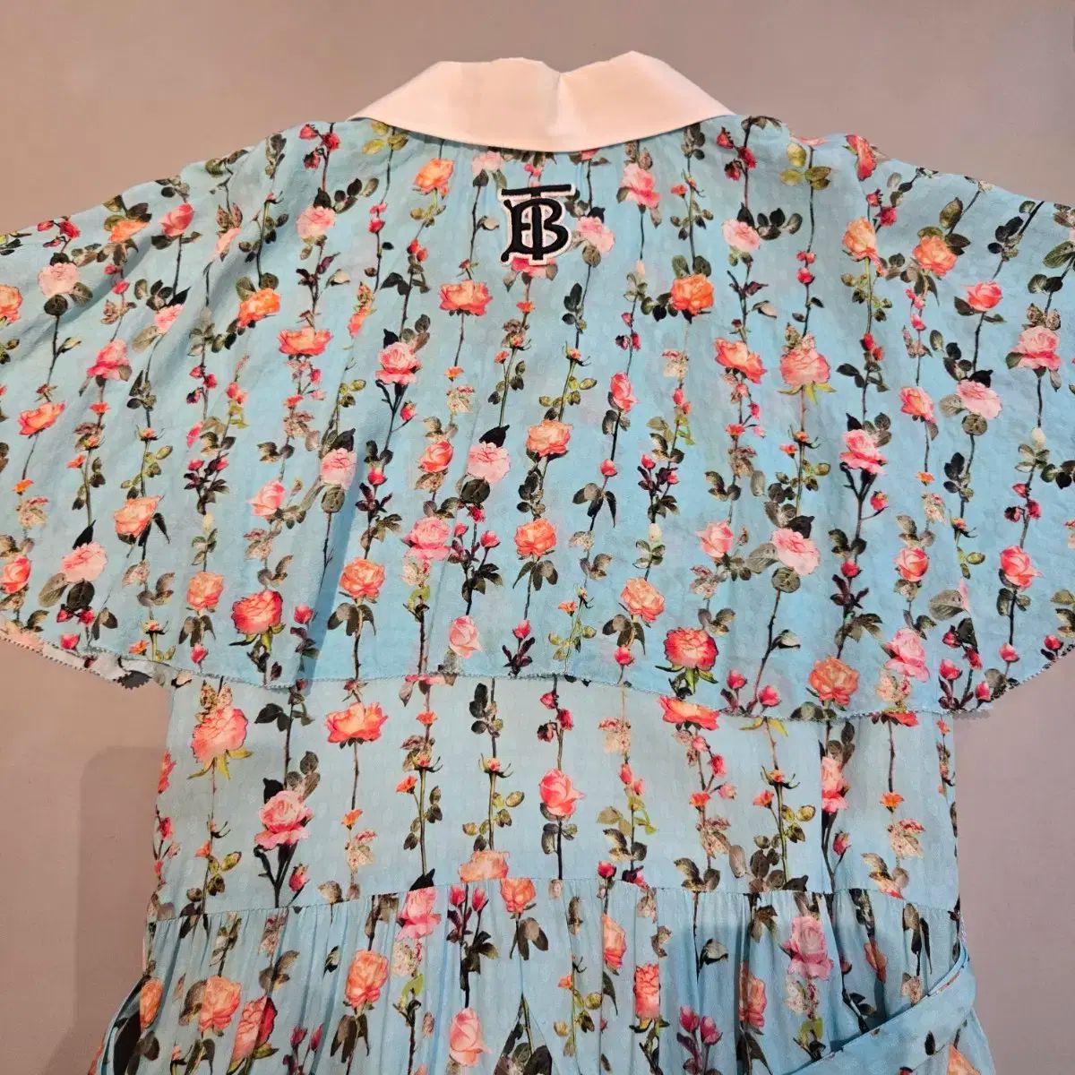 バーバリー children シルク フラワー プリント カラー ワンピース スカイブルー 12y 152cm