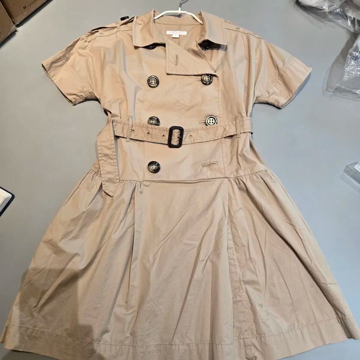 バーバリー Children s ベージュ 半袖トレンチコート ワンピース 12 y 152 cm