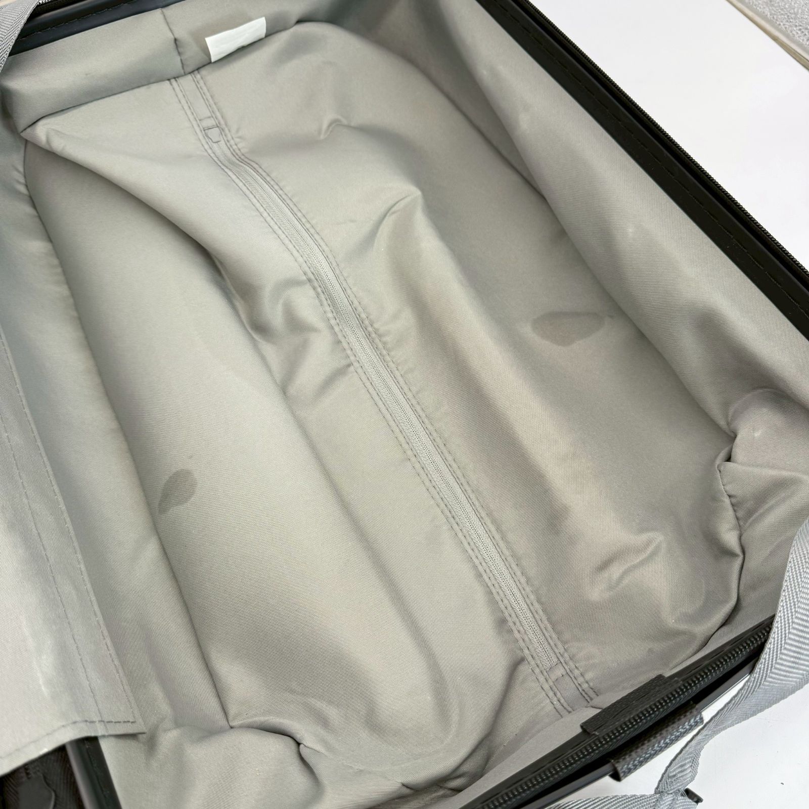 無印 バーを自由に調節できるハードキャリーケース