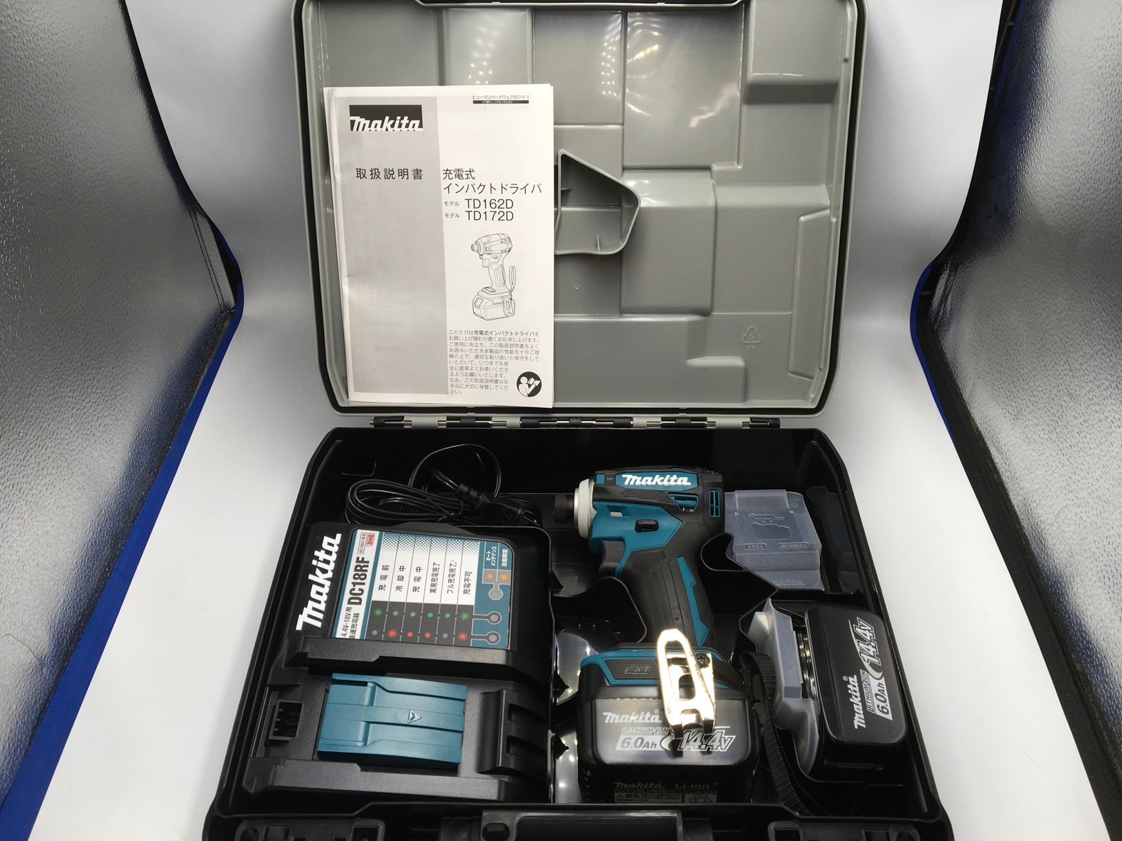 マキタ 14.4v充電式インパクトドライバ