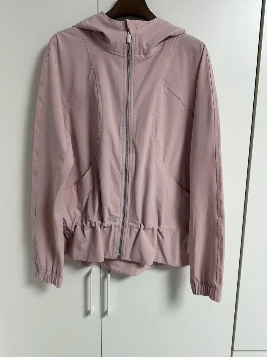 ルルレモン ウィンドブレーカー ジャケット