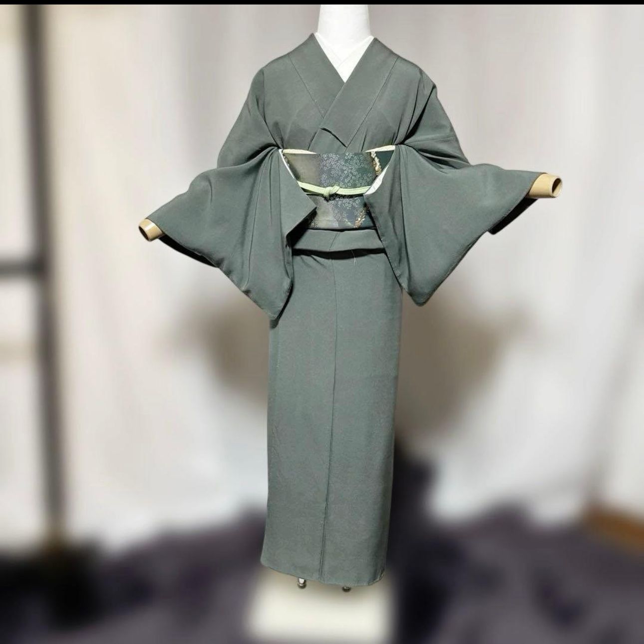 未使用近い 美品 袷 正絹 縮緬 色無地 フルセット 西陣唐織漆箔袋帯