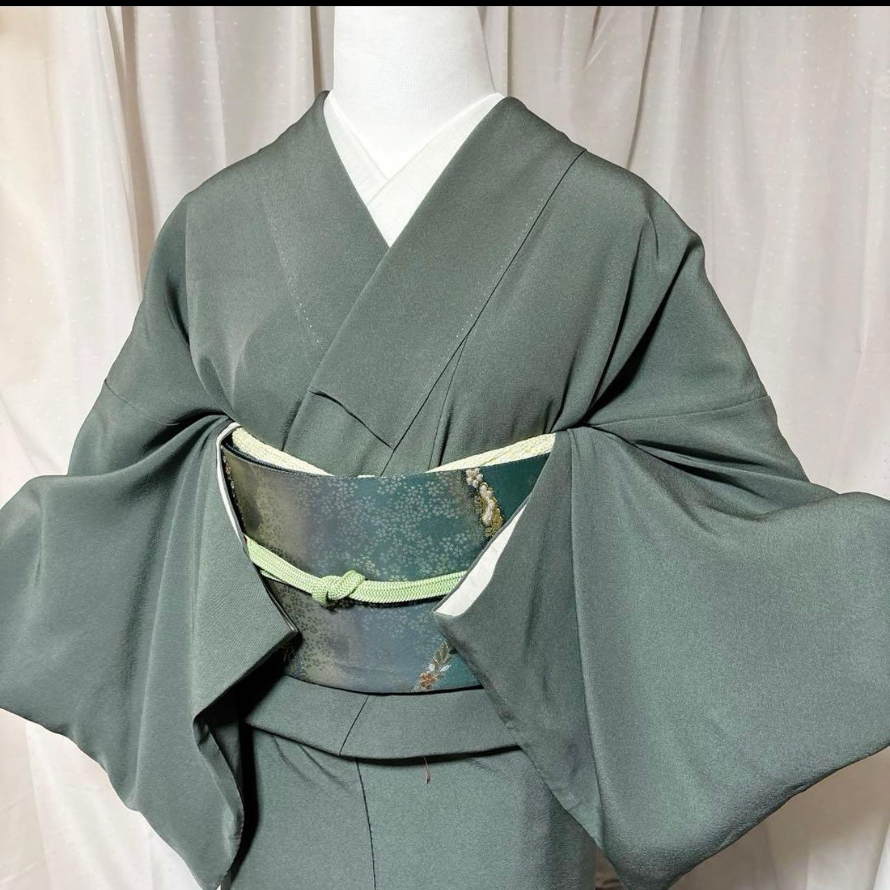 未使用近い 美品 袷 正絹 縮緬 色無地 フルセット 西陣唐織漆箔袋帯