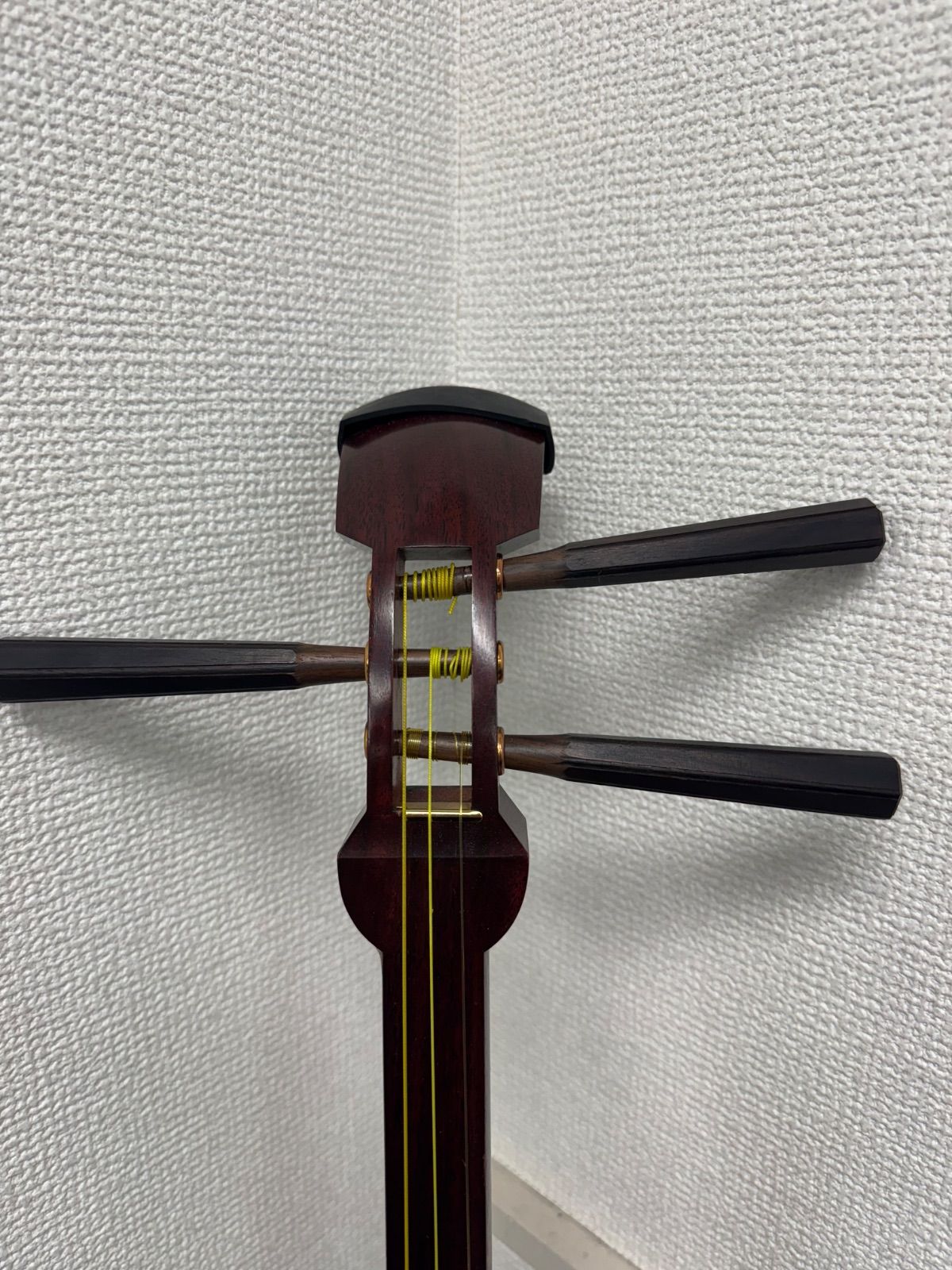 【 三味線 / ケース付き 】 弦楽器 和楽器 音楽 ① 三味線 ケース付き 和楽器 - メルカリ