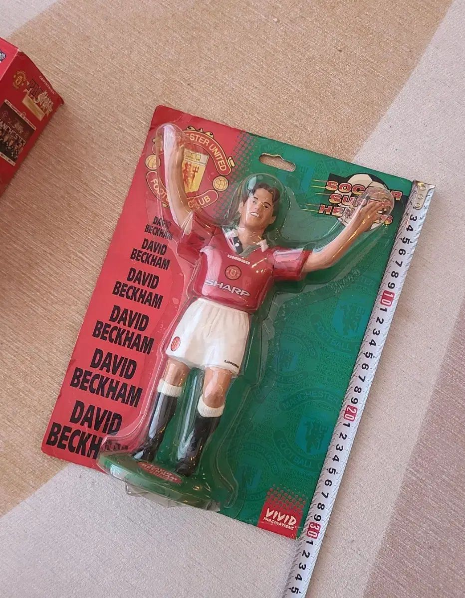 MANCHESTER UNITED FC ベッカム フィギュア