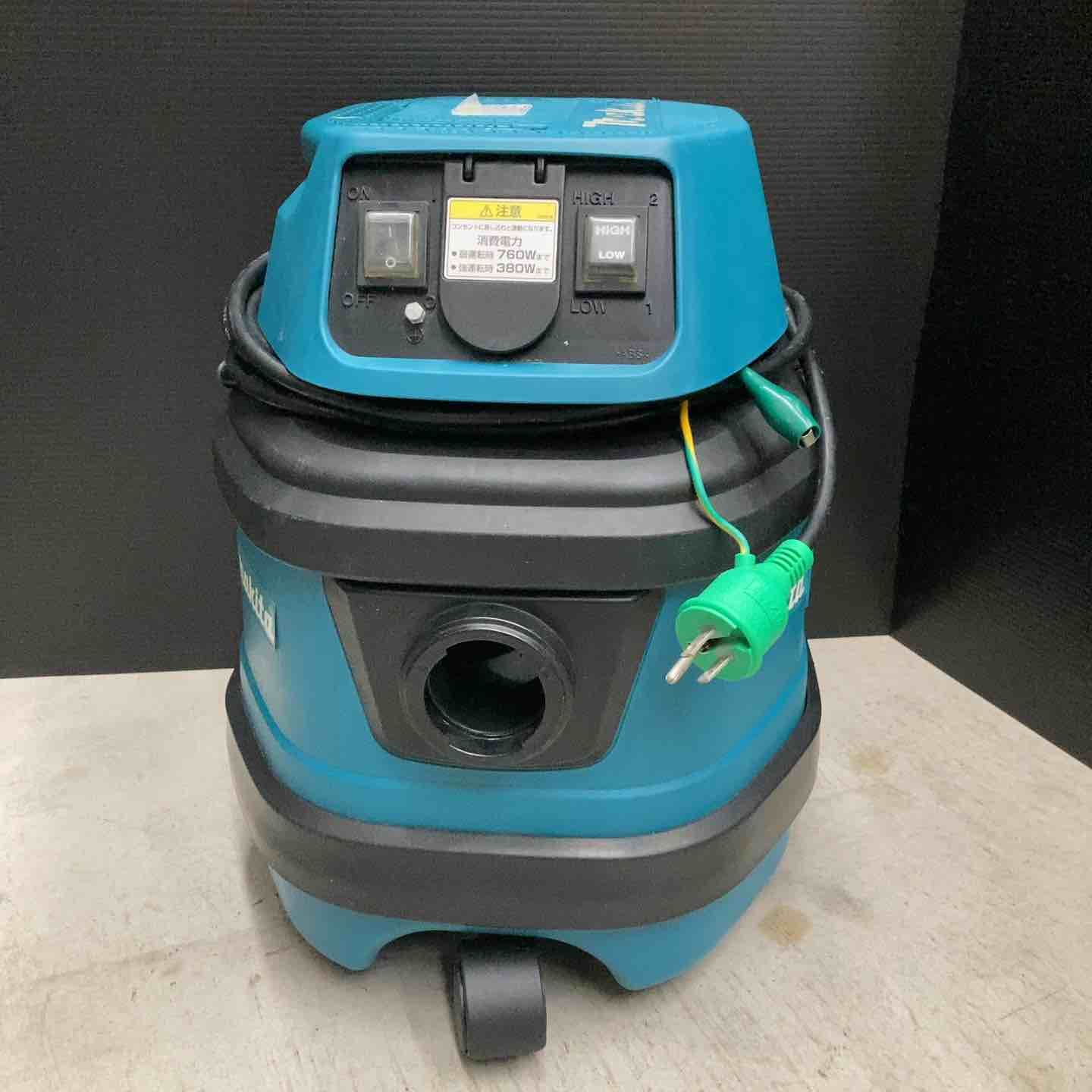 マキタ makita 乾式 集じん機 472 P 本体のみ キャスター外層脱落あり キャスター自体は動きます 戸田店