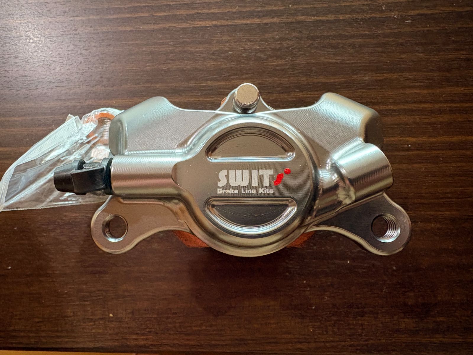 ＳＷＩＴS アルミCNC削り出し 2 P NEW１０９カニ ブレーキキャリパー ダークグレーアルマイト