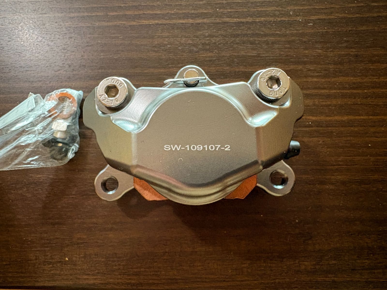 SWITS アルミCNC削り出し 2P NEW109カニ ブレーキキャリパー