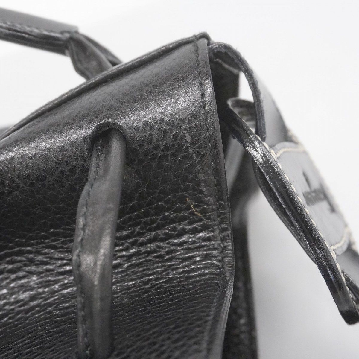 サルヴァトーレフェラガモ ボディバッグ