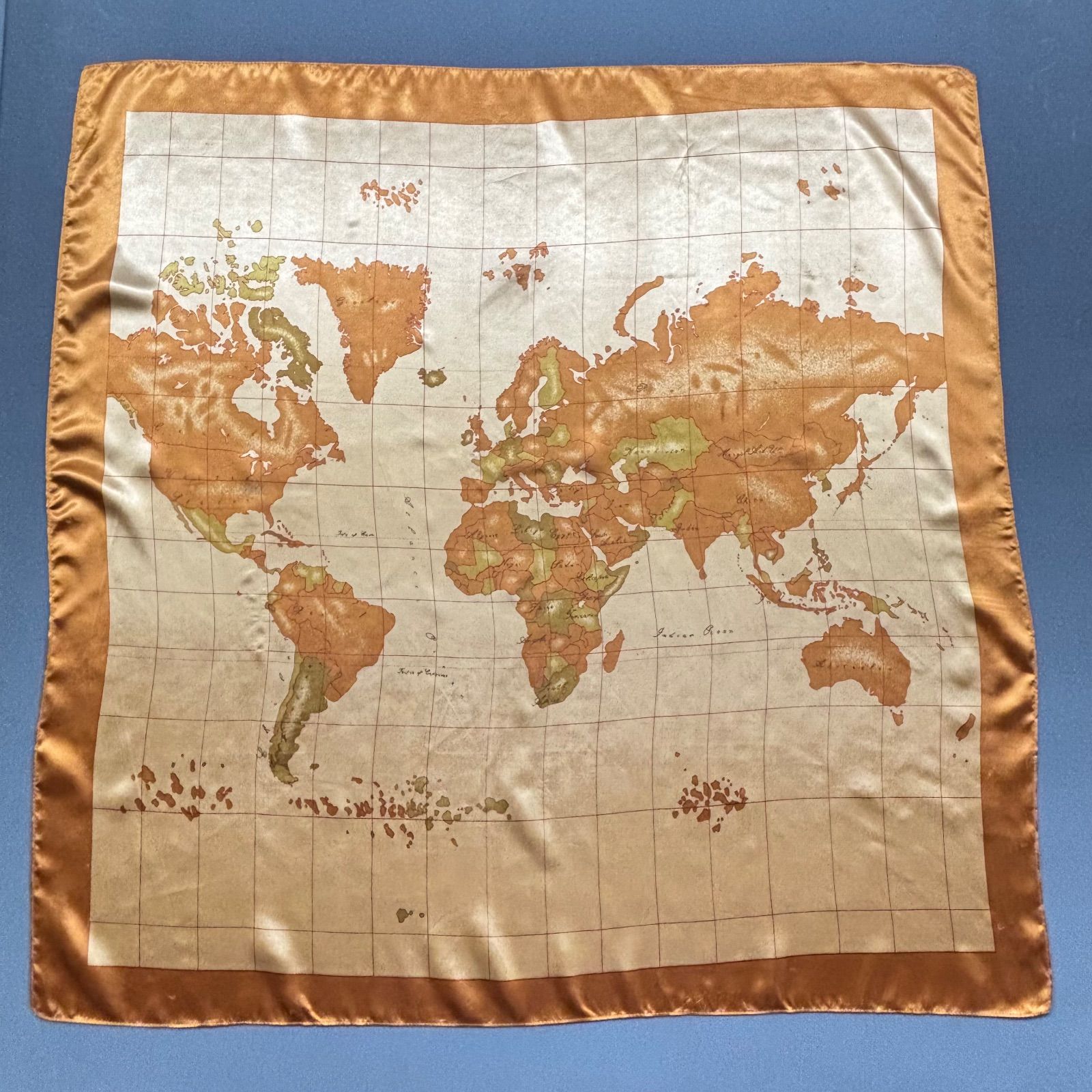 美品】大判スカーフ 世界地図 マップ柄 アンティーク調 旅好きに 