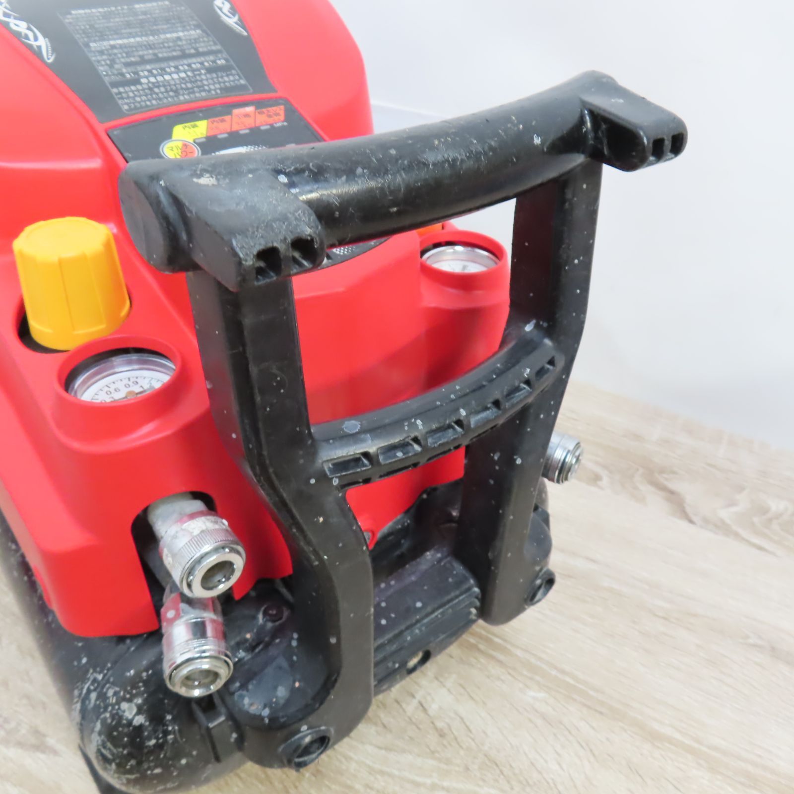 エアコンプレッサー AK