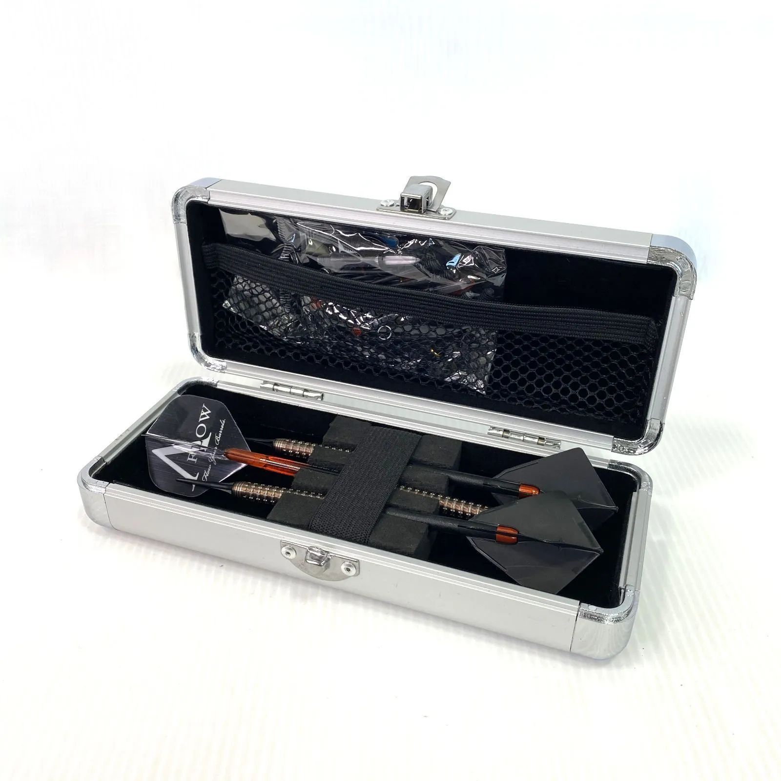 美品　コードギアス　コラボダーツセット　ルルーシュ コードギアス 反逆のルルーシュ」コラボダーツセット | ダーツハイブ