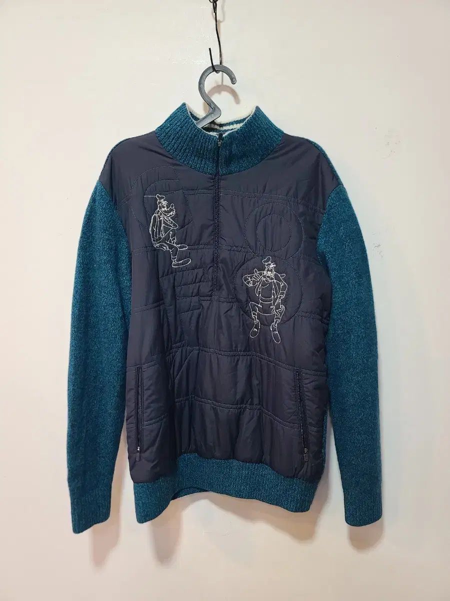 ディズニー グーフィー キルティング ニット ハーフジップアップ 100