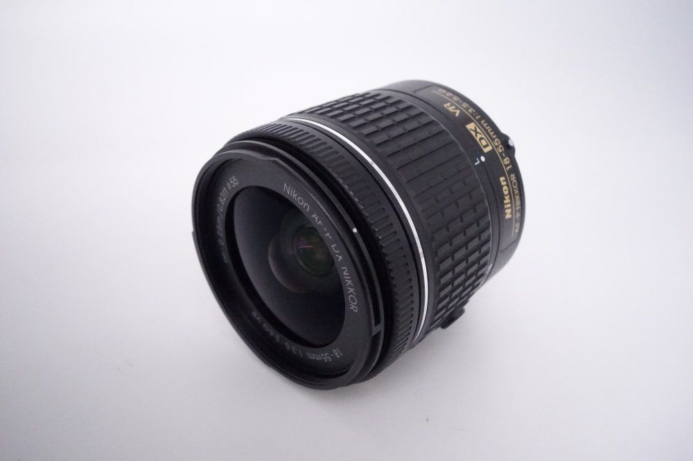 上品 ニコン Nikon 標準ズームレンズ AF-P DX NIKKOR 18-55mm f 3.5-5.6G VR D11003A
