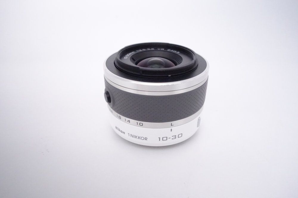 上品 ニコン Nikon 1 NIKKOR VR 10-30mm f 3.5-5.6 ホワイト D11002A