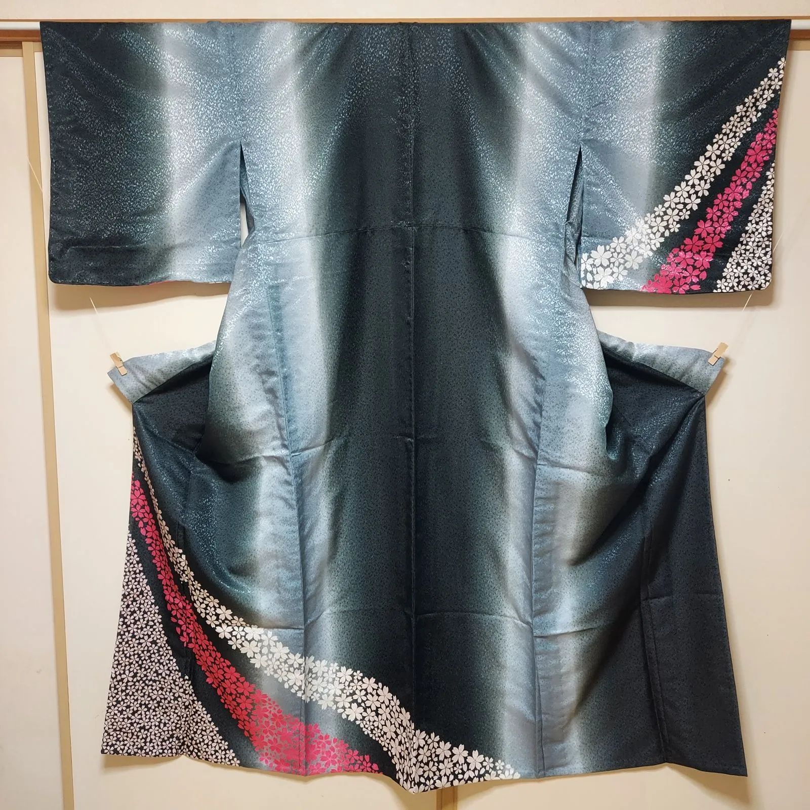 ポリエステル着物専門店in.style◆未使用品◆舞台衣裳◆付下訪問着◆着物◆踊り◆単衣◆仕付け糸◆身幅広め◆桜◆グラデーション◆裄69cm◆丈153.5cm
