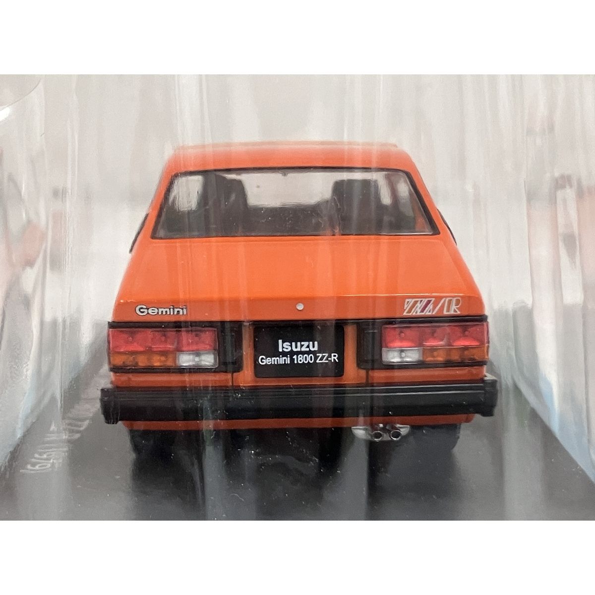 アシェット 1/24 国産名車コレクション Isuzu Gemini 1800 ZZ-R 1979