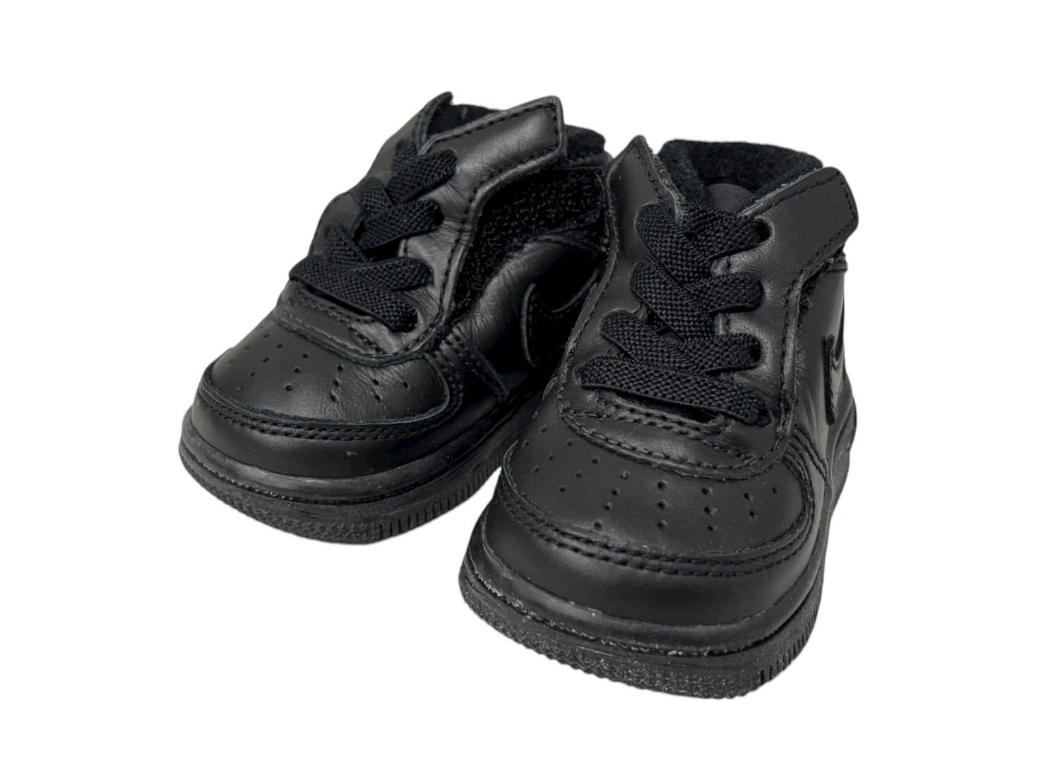 NIKE BABY ナイキ ベイビー GIFT PACK ギフトパック FORCE 1 エアフォースワン スニーカー シューズ ニット帽 セット 4 b 008552